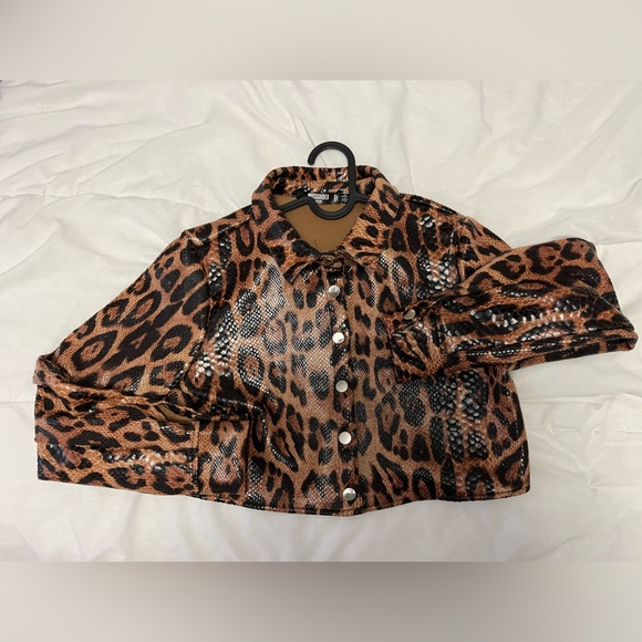 Missguided cheetah print cropped leather jacket - Picture 2 of 6